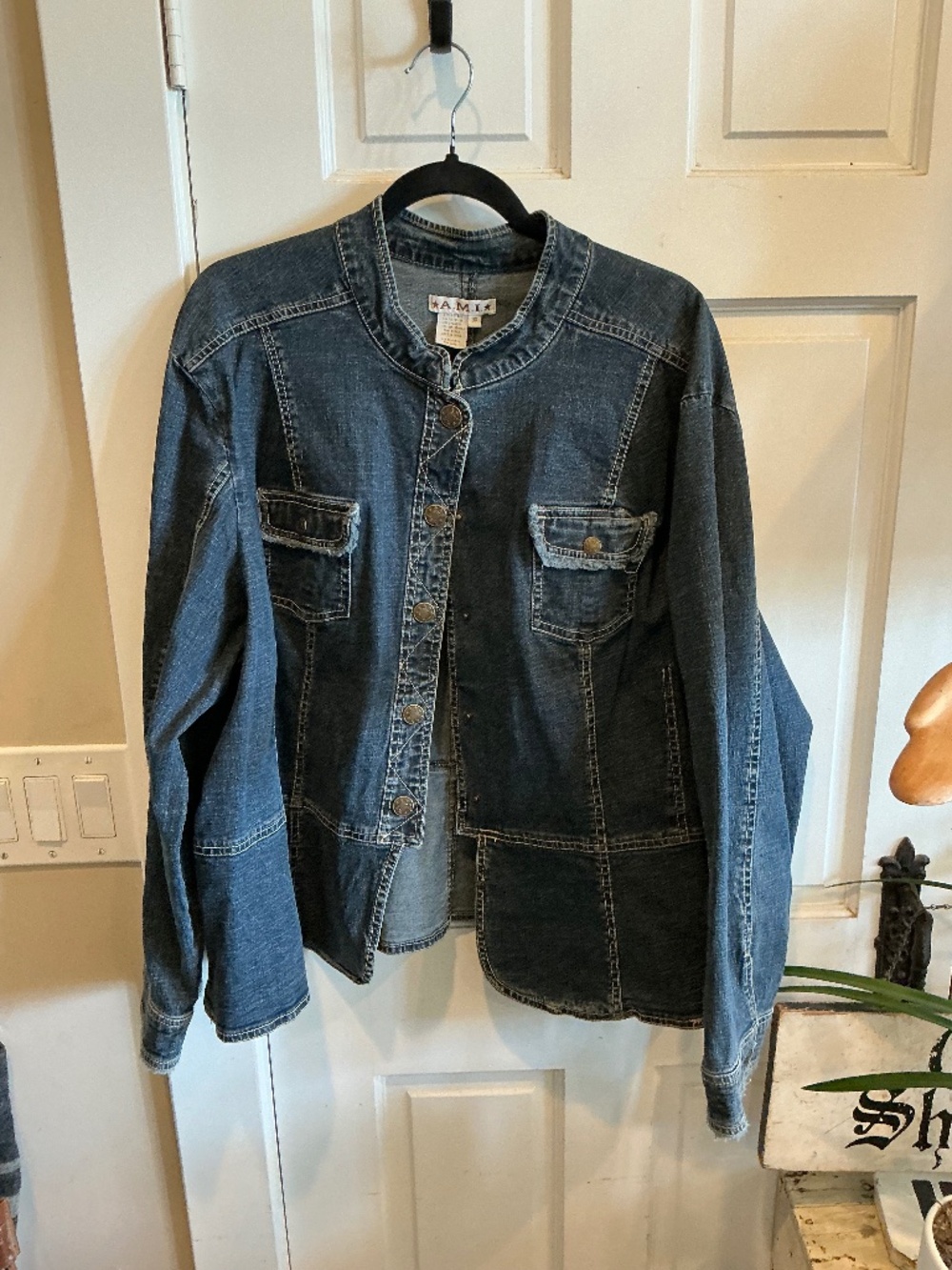 A.M.I. denim jacket with flirty bottom hem!  Very cool! Plus size 3x!